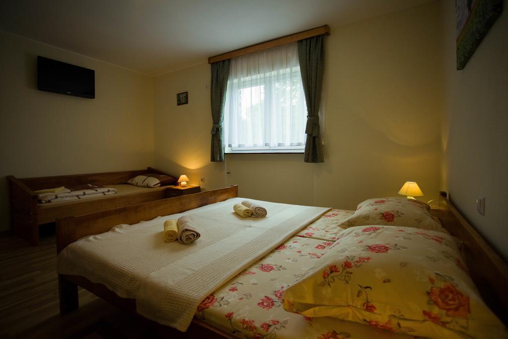 Guest House Pasada Слуни Стая снимка