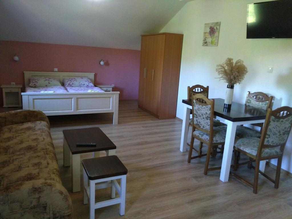 Guest House Pasada Слуни Екстериор снимка