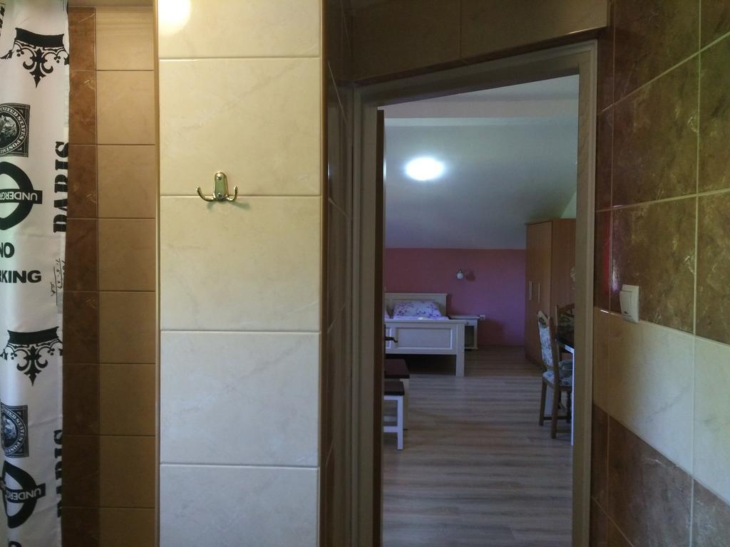 Guest House Pasada Слуни Екстериор снимка