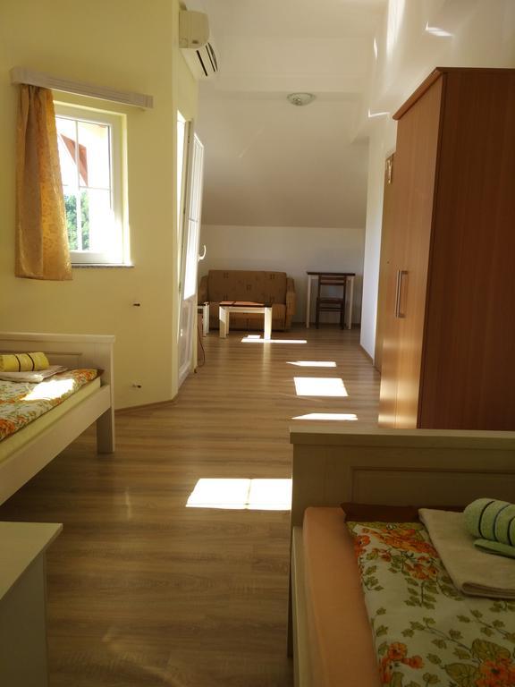 Guest House Pasada Слуни Екстериор снимка