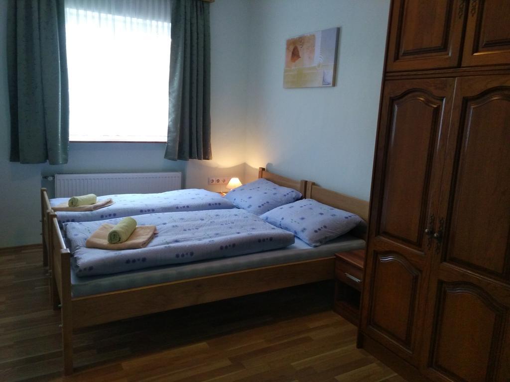 Guest House Pasada Слуни Екстериор снимка