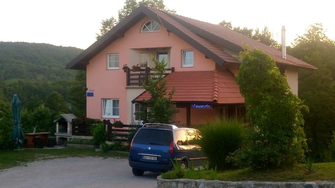 Guest House Pasada Слуни Екстериор снимка